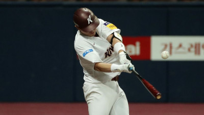 [KBO 뉴스] '박동원 역전 투런포' LG, KT 5-4 제압...7670일 만에 KS 승리