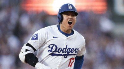 [MLB 뉴스] 오타니 리드오프 홈런! LAD, 월드시리즈까지 단 1승