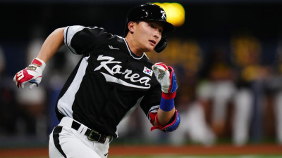 [KBO 뉴스] '7회 역전 드라마' 쓴 롯데, 선두 KIA 6-4로 제압...3연승 질주