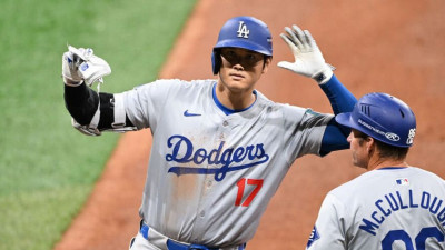 [MLB 뉴스] 오타니, 20호 홈런과 함께 팀 대역전승 견인