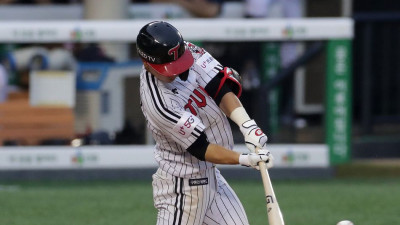 [KBO 뉴스] '구본혁 결승타' LG, 올 시즌 첫 '잠실 더비'서 두산에 2-1 승리