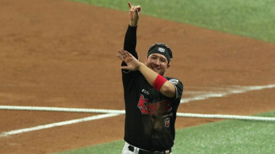 [KBO 뉴스] 대타로 ‘4안타’ 김민혁 활약 속에 9연패 끊은 KT