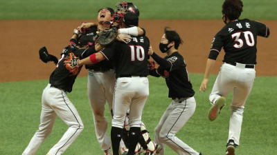 [KBO 뉴스] '디펜딩 챔피언' KT, 와일드카드 1차전에서 기아 꺾고 준PO 진출