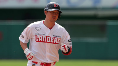 [KBO 뉴스] 치열한 1위 싸움…SSG, 키움에 스윕하며 선두 재탈환