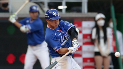 [KBO 뉴스] '이성규 역전 만루포' 삼성, LG에 7-3 강우 콜드게임 승...공동 3위 등극