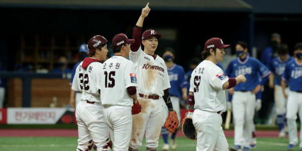 현재 KBO 리그 4위를 기록하고 있는 키움 히어로즈