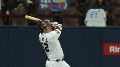 [KBO 뉴스] '4연승 질주' 삼성, 선두 KIA 단 1경기 차 추격...박병호 한미 통합 400홈런 달성