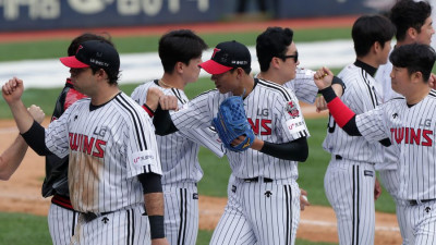 [KBO 뉴스] '29년 묵은 숙원' LG VS '2년 만에 대권 도전' KT...KS 우승컵의 주인은?