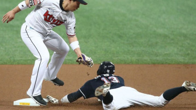 [KBO 뉴스] 허경민 3타점…두산, 12안타 기록하며 KT 제압