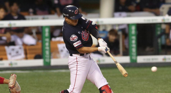 전준우는 2013 KBO 올스타전 이후 10년 만에 올스타전 베스트 12에 선정됐다.