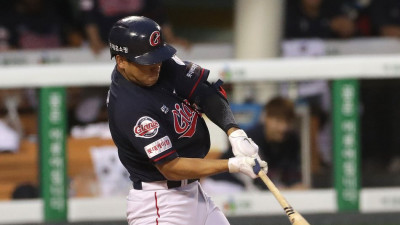 [KBO 뉴스] 롯데, 홈 개막전에서 NC 3-1로 제압...개막 4연패 탈출