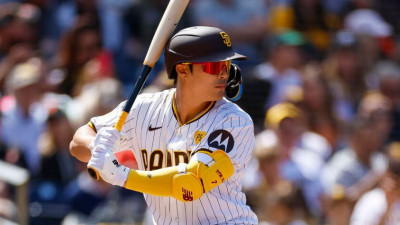 [MLB 뉴스] 김하성 시즌 7호포 쾅! 고우석은 2경기 연속 무피안타 무실점 호투